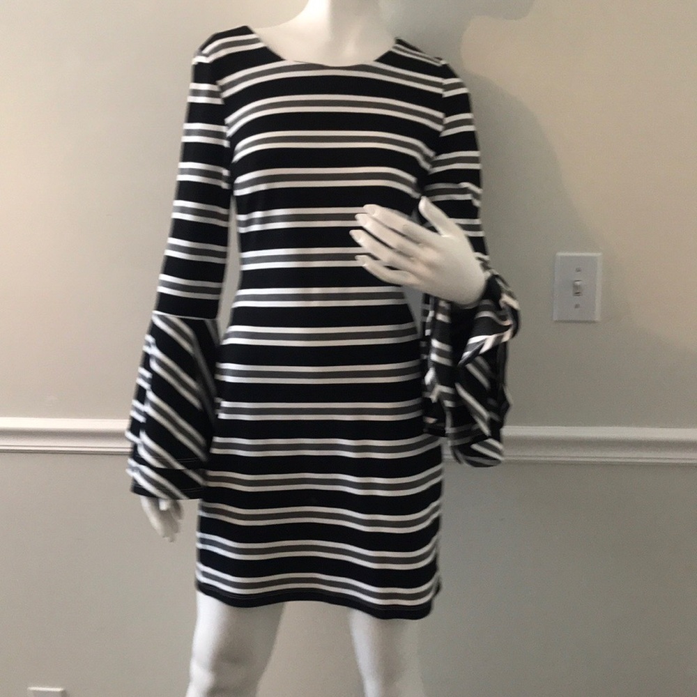 Dress - Picture 2 of 4